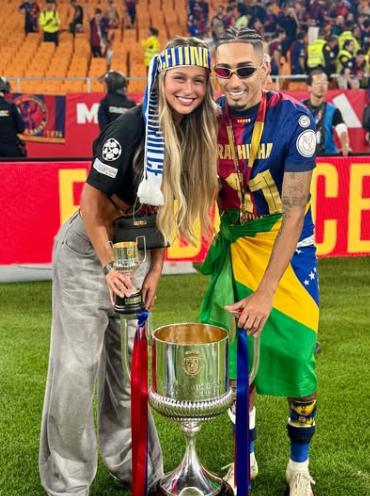 La 'humilde' cena de Raphinha con su esposa en sus días libres en Brasil: Esperaba algo romántico