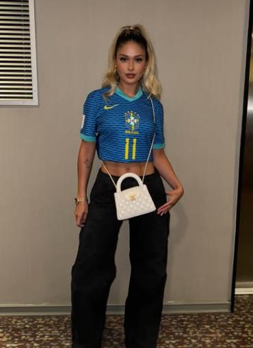 La 'humilde' cena de Raphinha con su esposa en sus días libres en Brasil: Esperaba algo romántico