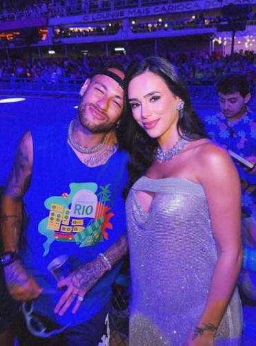 “¡Estoy de vuelta!”: Neymar y su novia brillaron en el carnaval de Río 2025; los jugadores que llevó el brasileño