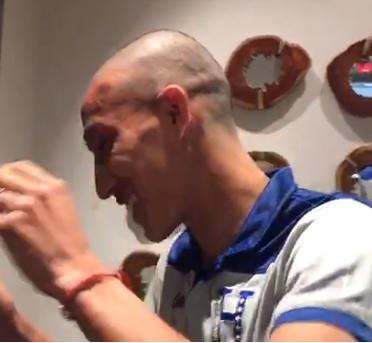 Chapetilla Mejía fue rapado por sus compañeros de selección.