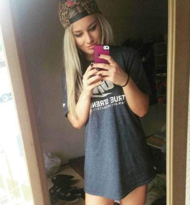 ¡Escándalo! Filtran fotos íntimas y un vídeo sexual de Toni Storm, estrella de la WWE