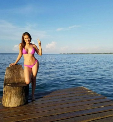 Estas son las hermosas presentadoras que calientan el Panamá-Honduras