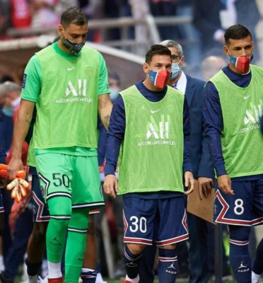 Así fue el debut de Messi con PSG: Rival le pide una foto, invitado de lujo y ¿Mbappé se despidió?