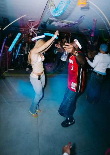 Vinicius despide las vacaciones con un fiestón antes de volver al Real Madrid