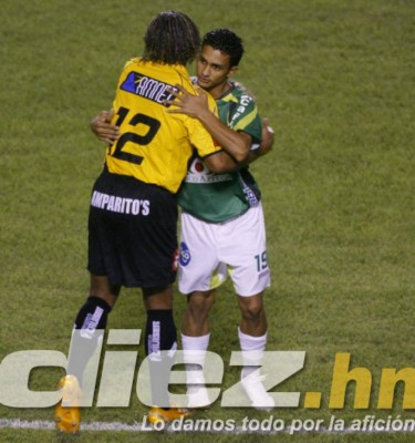 En imágenes: Momentos inolvidables en la carrera de Mario Berríos