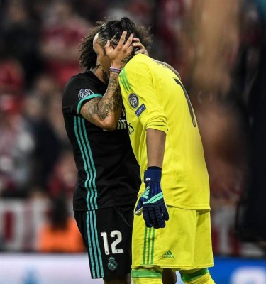 NO SE VIO EN TV: El susto de Ribery al final y el bonito gesto de Ramos con Navas