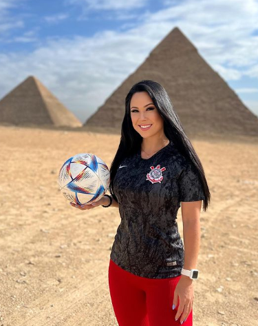 La preciosa brasileña que rompió el récord mundial de dominadas: ¡más de 62 mil toques!