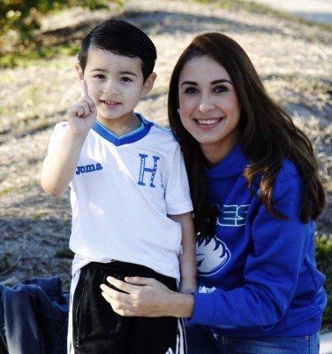Natalie Escalón, la bella hondureña que acompañó a la selección en EEUU