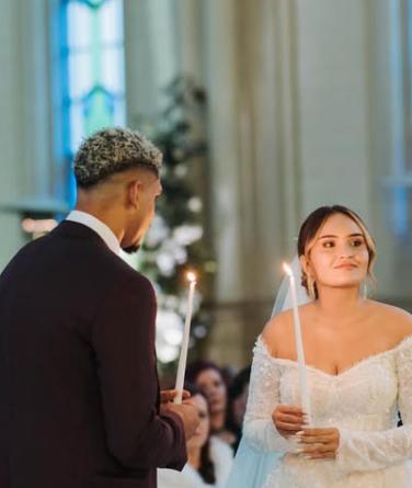 Araujo se casó en una iglesia metodista: su bella esposa, el único jugador del Barça que lo acompañó y la fiesta secreta