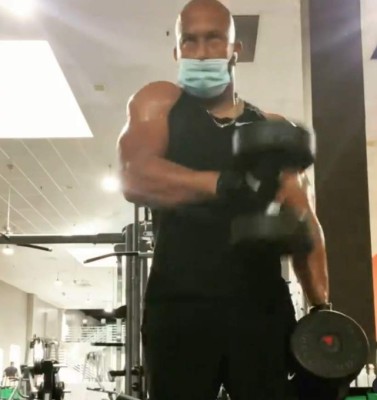 La increíble transformación física de 'Muma' Bernárdez tras retirarse del fútbol y pasarse al fitness