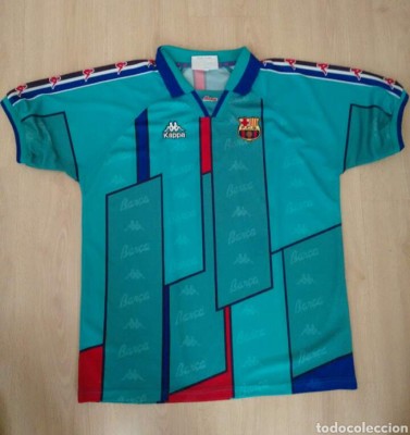 Con una del Barça y Real Madrid: estas son las camisetas más horribles que se han visto en el fútbol
