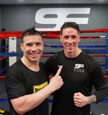 Uno terminó siendo luchador de WWE: Los futbolistas retirados que mantienen una brutal forma física