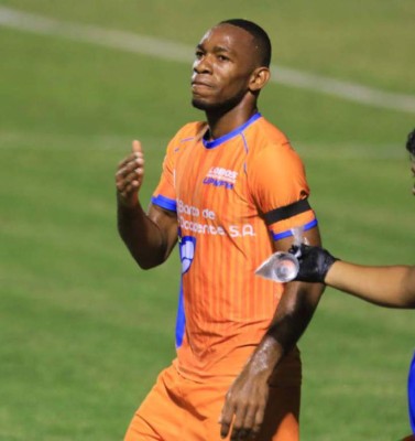 RUMORES y FICHAJES: Reemplazo de Bengtson es panameño y Saprissa intentó fichar referente salvadoreño