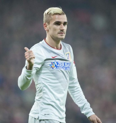 En fotos: Los futbolistas que se han teñido el pelo de rubio