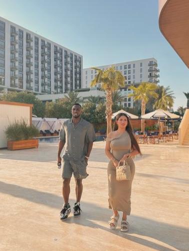 El jugador mexicano que vive en Arabia Saudita y quiere hacerle daño a Honduras: lujos, salario y la mujer que lo acompaña