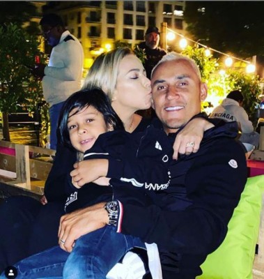 La metamorfosis de Keylor Navas desde que llegó al PSG: Cambio de look, saliditas y nuevos amigos