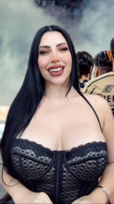 Revelan su identidad: Por qué estas dos chicas se roban la atención en partido de Liga MX y sale a la luz a lo que se dedican