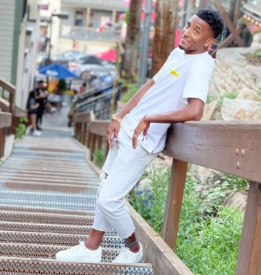 Así es la novia de Douglas Martínez y su historia de amor con la guapísima catracha que le robó el corazón ¡por Instagram!