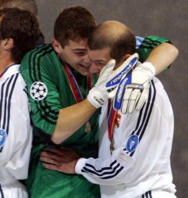 Iker Casillas impone récord en la Champions League