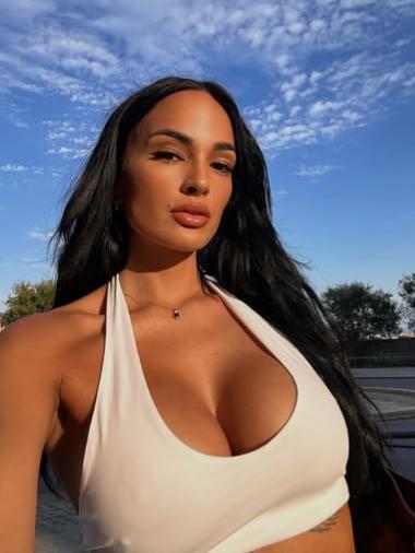 Tuvo una cita secreta con una leyenda del Real Madrid y así fueron captados: “¿No dicen más las imágenes que las palabras?”