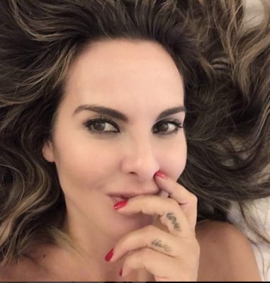 ¡Escándalo! Filtran fotos desnuda de Kate Castillo, la ex esposa de Luis García