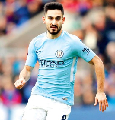 FICHAJES: Crack pide su salida del Madrid; Barcelona con baja confirmada y 'Chucky' es noticia