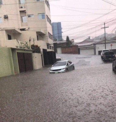 FOTOS: Caos, túneles inundados y destrucción deja fuerte lluvia en Tegucigalpa