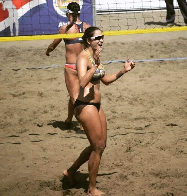 Laura Molina, la despampanante voleibolista salvadoreña que deslumbra con su belleza