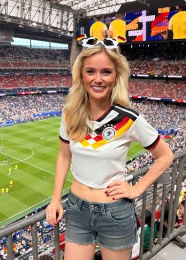 ¿Quiénes son? Las preciosas aficionadas que enamoran en el Mundial 2026