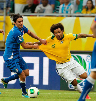 Brasil vs Italia por Copa Confederaciones.