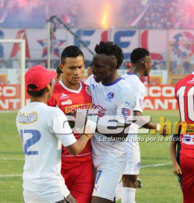 ¿Serán estas las últimas 15 fotos de Alberth Elis como jugador de Olimpia?