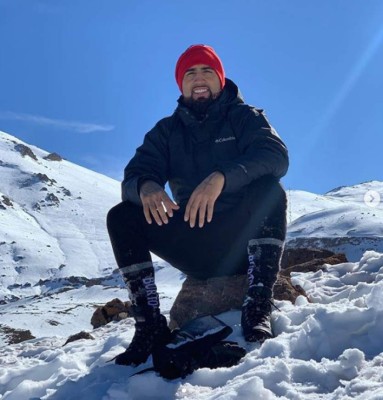 ¡Se olvida del Barça! Las envidiables vacaciones de Vidal con su infartante novia