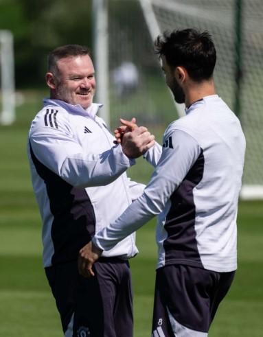 Rooney dejó el alcohol, impacta con su cambio físico y nueva faceta: No es por dinero
