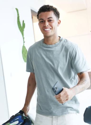 ¿Polémica relación? Lily Phillips habría conquistado el corazón de un jugador de la Premier League