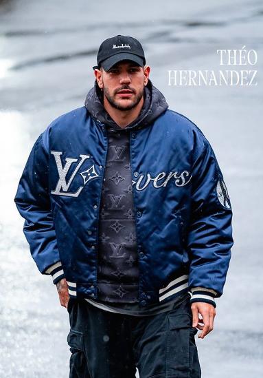 Misterio en Francia: el jugador que llegó encapuchado a la concentración y así se presentó Koundé