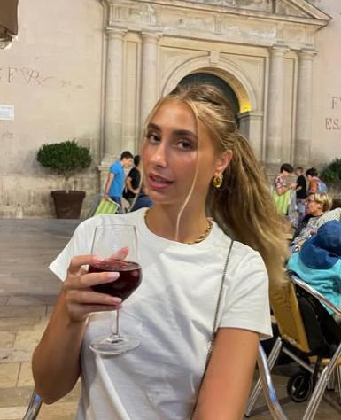 ¿Polémica relación? Lily Phillips habría conquistado el corazón de un jugador de la Premier League