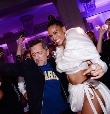 ¿Quién es ella? La gran fiesta de Neymar y Mbappé entre top models en París
