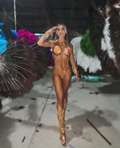 La esposa de un campeón del mundo con Argentina sorprendió con su atrevido look en un carnaval