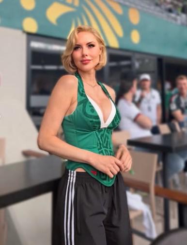 Cautiva a todos con su belleza en el Mundial e ilusiona a la afición de México