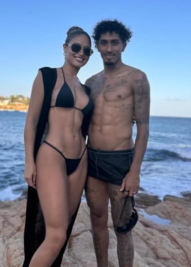 La 'humilde' cena de Raphinha con su esposa en sus días libres en Brasil: Esperaba algo romántico