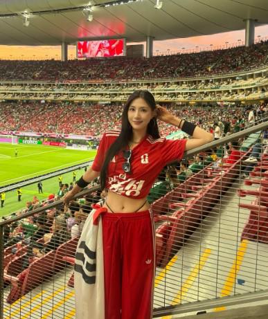 ¿Quiénes son? Las preciosas aficionadas que enamoran en el Mundial 2026