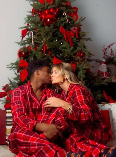 Futbolistas del Real Madrid festejan la Navidad con sus espectaculares novias y el mensaje de Florentino Pérez