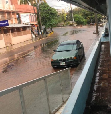 INFORME ESPECIAL: Tormenta eléctrica inunda a Tegucigalpa