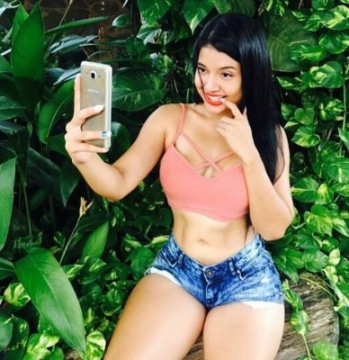 ¡CANDENTE! Así le da la bienvenida al verano la bella modelo Jeimy González