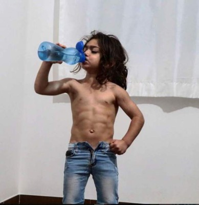 Arat Hosseini, el iraní que impresiona a Messi y que es comparado con Cristiano Ronaldo