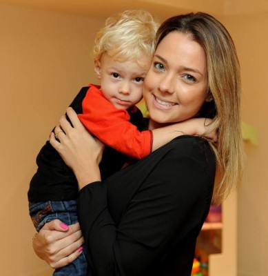 Ella es Carolina Dantas, la madre del hijo de Neymar