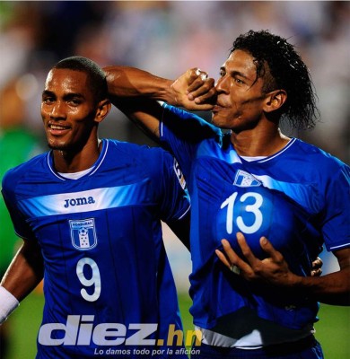 27 celebraciones inolvidables de Carlo Costly en su carrera