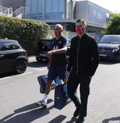 La metamorfosis de Keylor Navas desde que llegó al PSG: Cambio de look, saliditas y nuevos amigos