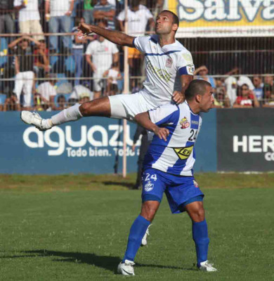 La mejores acciones de la Final del Futbol de Honduras
