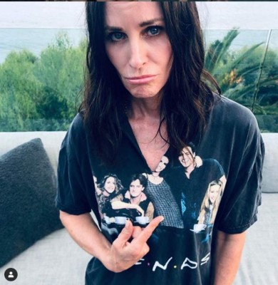 ¿Y esa mano? La polémica y sexy foto de Courteney Cox con David Beckham en el jacuzzi